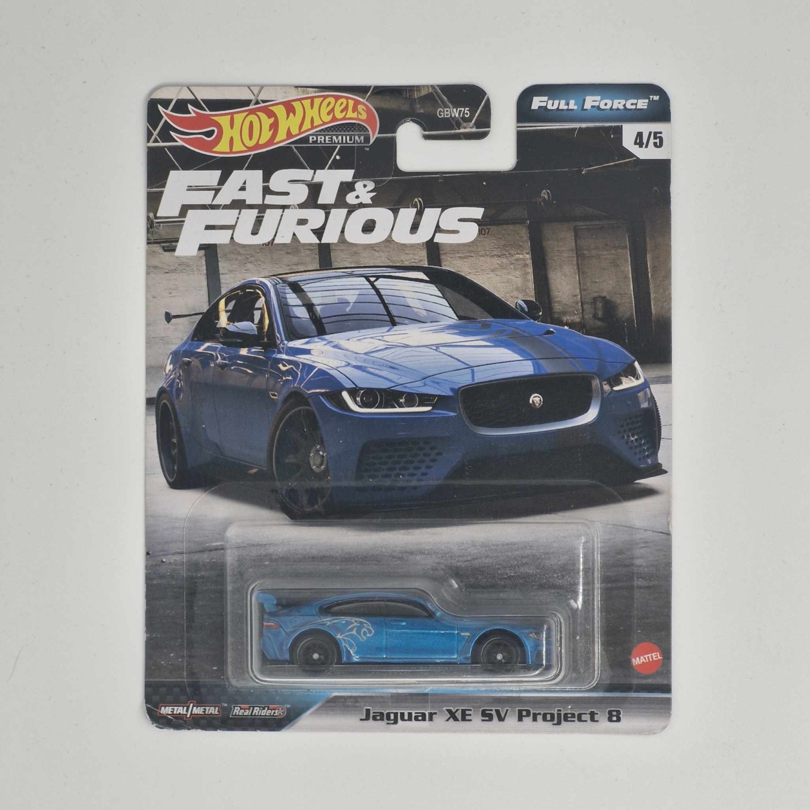 jaguar_xe_sv_8_fnf
